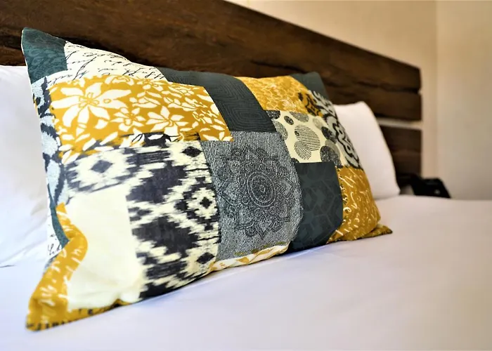 Hotel 12 Bees By Kavia